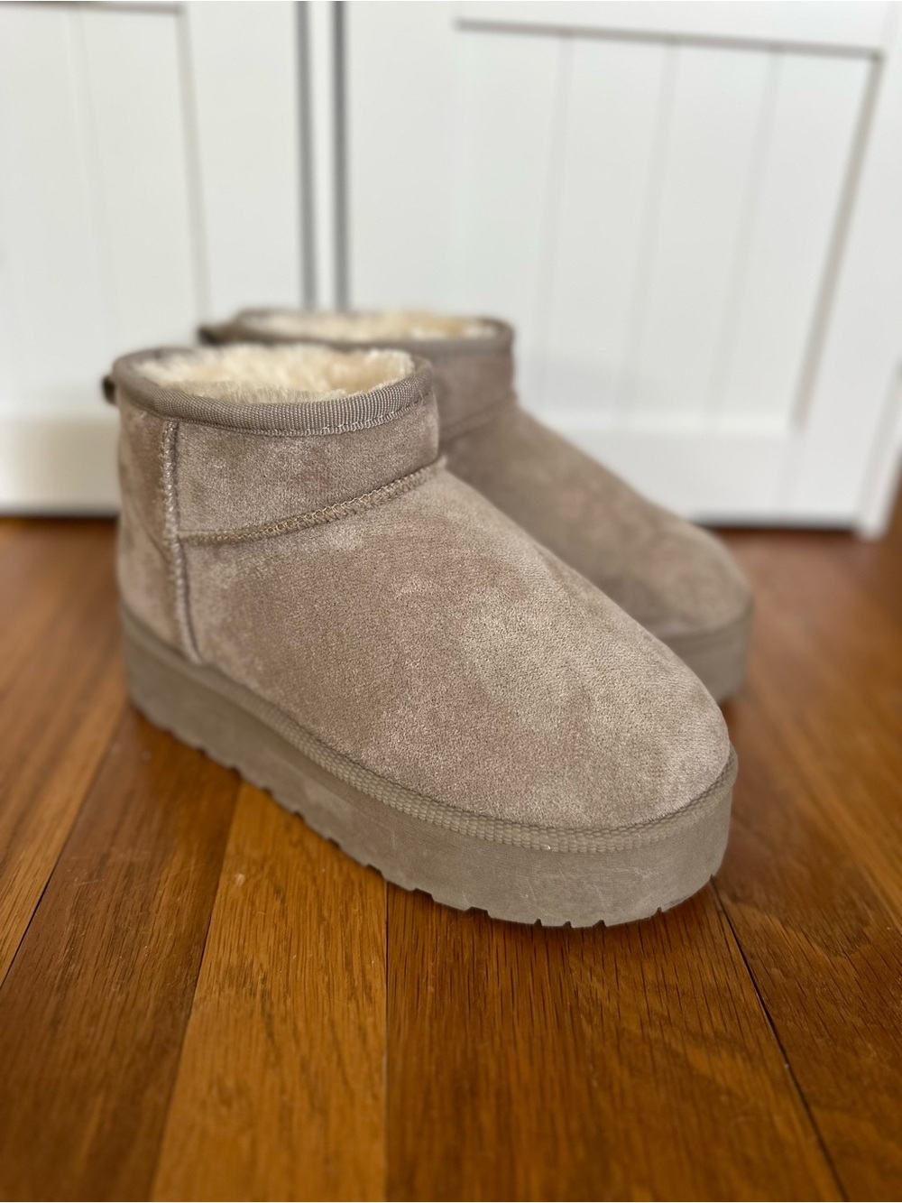 Girl’s Platform Boots - Size 3
